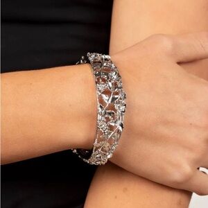 Paparazzi Silver Floral Bracelet